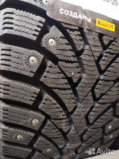Pirelli Formula Ice 215/70 R16