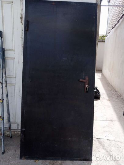Дверь входная металлическая