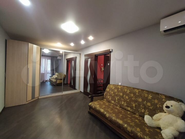 2-к. квартира, 50 м², 8/9 эт.