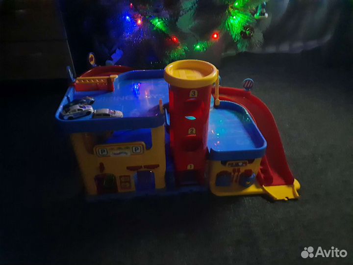 Парковка гараж Vikingtoys