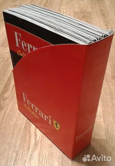 Ferrari Collection в закрытых стеллажах, подсветка