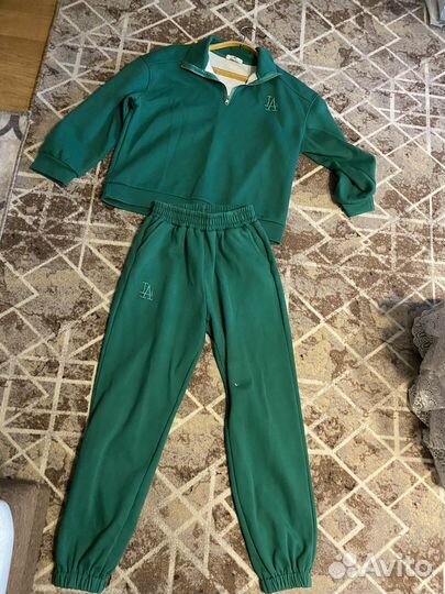 Спортивный костюм женский