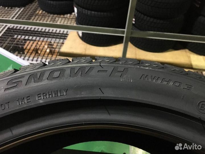 Dynamo Snow-H MWH03 245/40 R18 97H