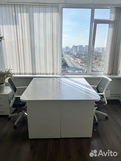 Набор офисной мебели на 6 мест. Столы. Стулья