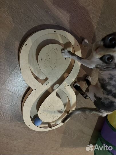 Игрушки для кошек и собак