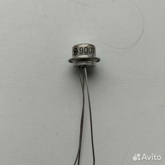 Транзисторы П30