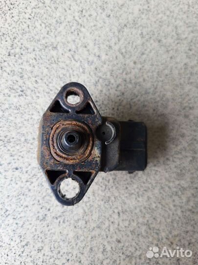 Датчик давления топлива Mitsubishi Montero Sport 1