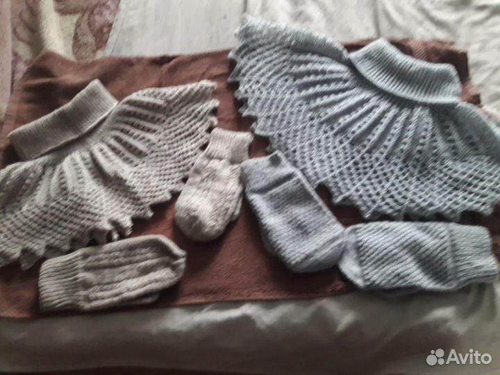 Манишки,варежки на заказ.Скоро зима