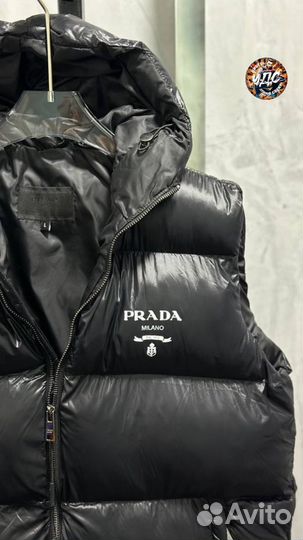 Жилет утепленный мужской Prada