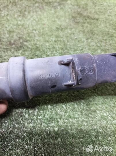 Форсунка омывателя фары VW Touareg 2002-2010