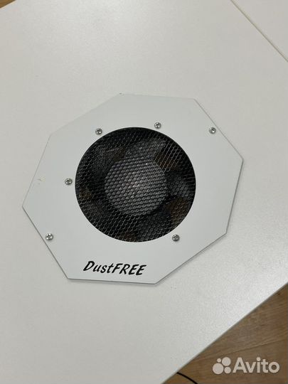 Маникюрный стол складной