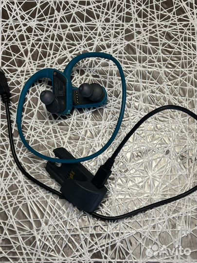 Беспроводные наушники - плеер водонипроницаемые