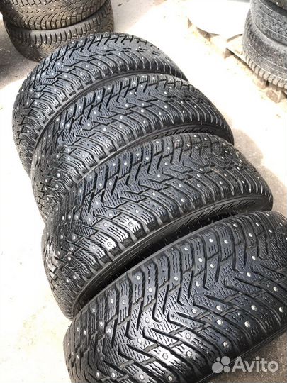 Nokian Tyres Hakkapeliitta 8 215/55 R17