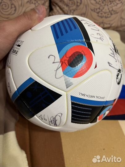 Мяч футбольный euro 2016 с автографами