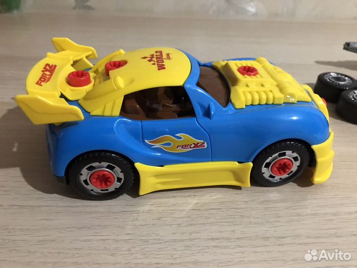 Машинка конструктор