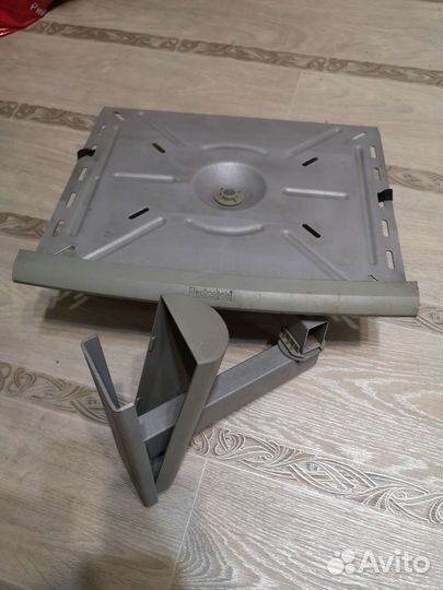 Кронштейн для техники