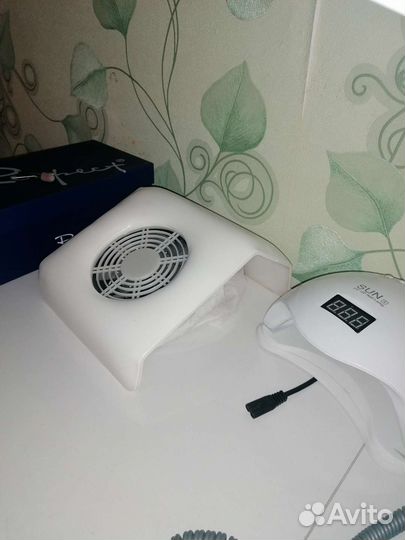 Пылесос-вытяжка для маникюра и педикюра