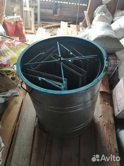 Медогонка 4 рамочная бу