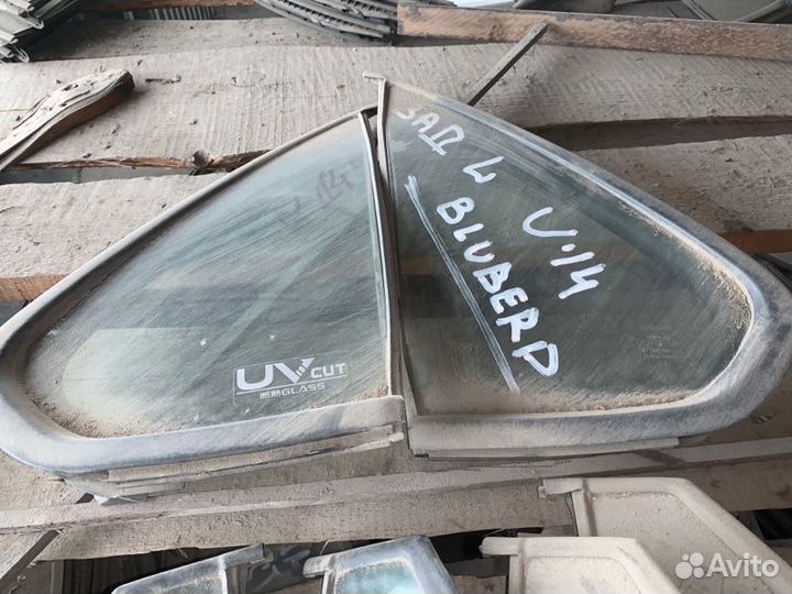 Форточка двери задняя Nissan Bluebird U14