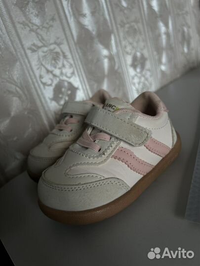 Кеды/кроссовки для девочки 22 размер