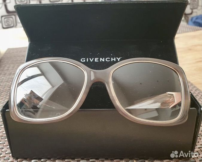 Очки Givenchy.Оригинал. Италия (солнцезащитные)