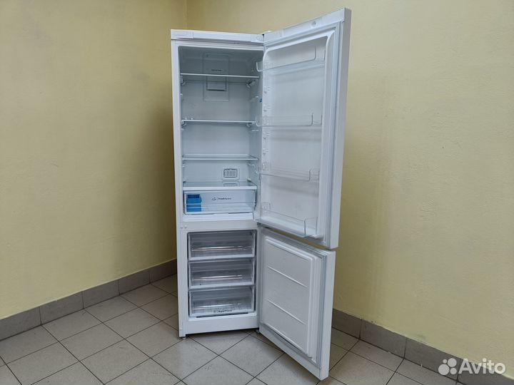 Холодильник новый Indesit
