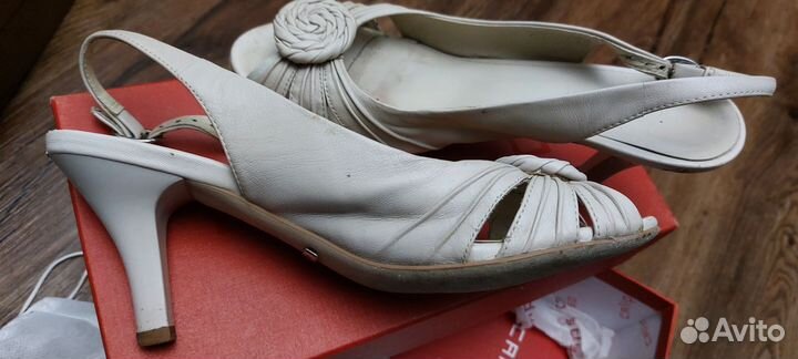 Босоножки женские 35 оазмер