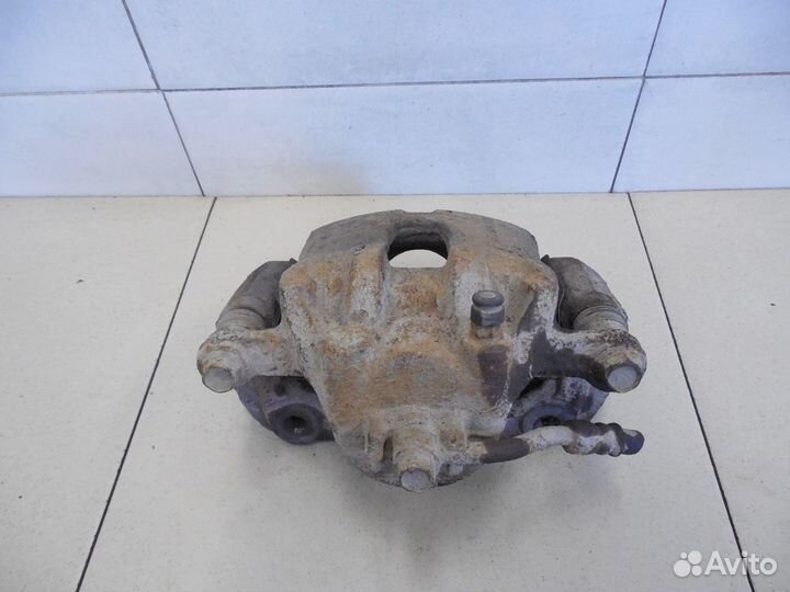 Суппорт передний правый Solaris 2010-2017