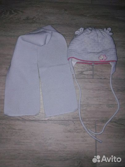 Зимняя шапка с шарфиком с рождения