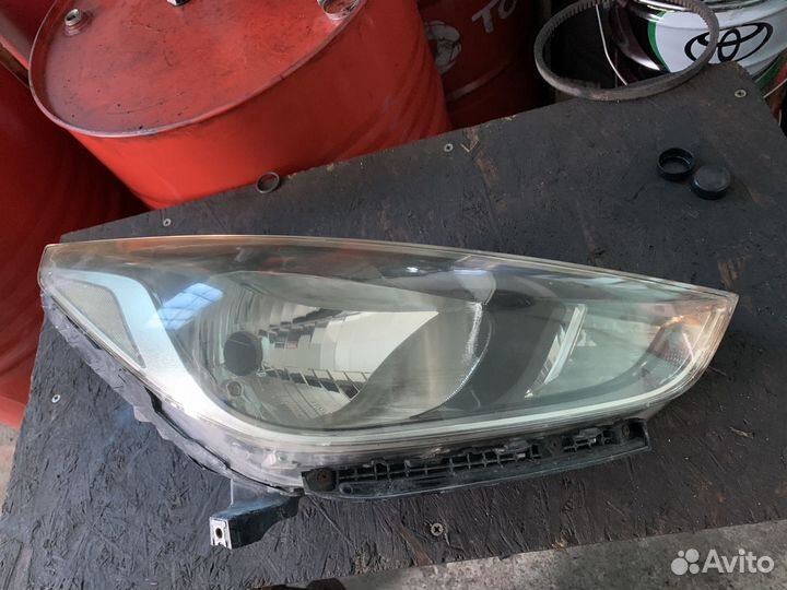 Фара передняя правая на hyundai solaris 2