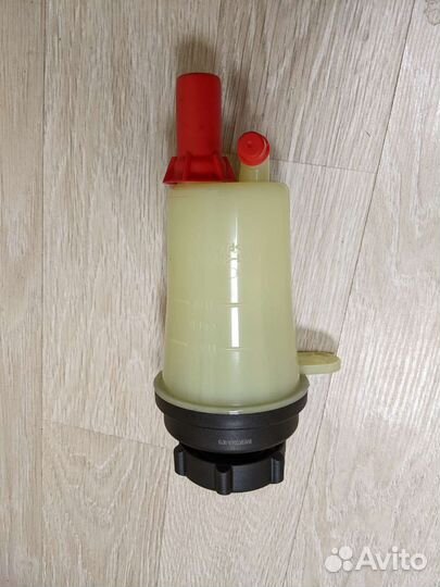 Бачок гур 1892564 Ford Focus 3, с фильтром (новый)