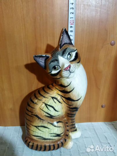 Фигурка кошка из дерева