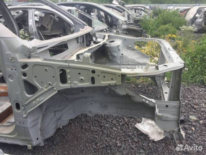 Лонжерон передний правый Mitsubishi Outlander