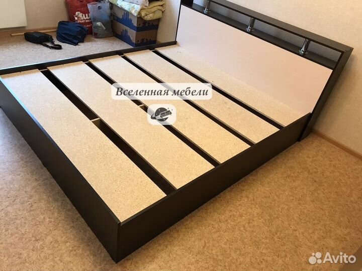 Новая двуспальная кровать