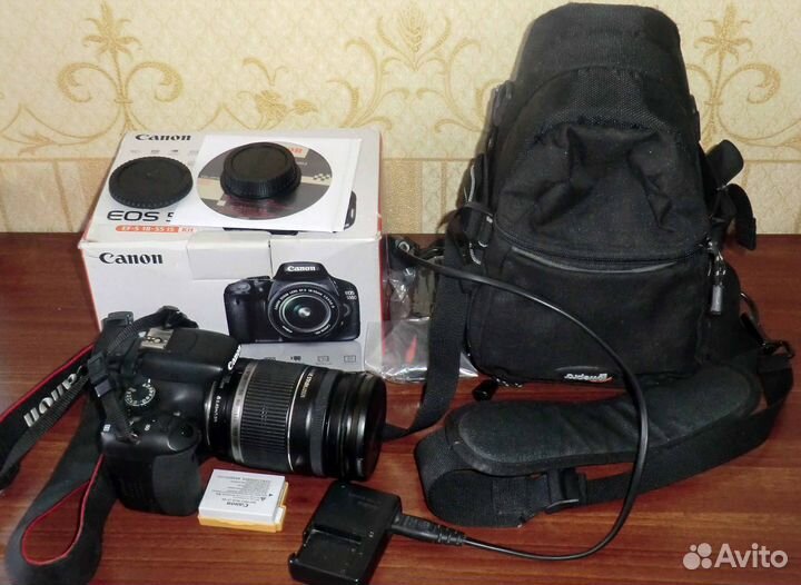 Canon EOS 550 D + Canon EFS 18-200 + Lowepro