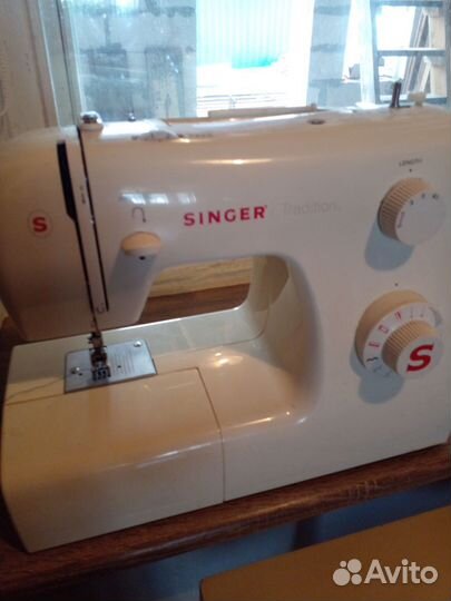 Швейная машина Singer