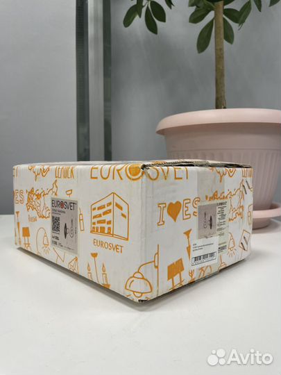 Настенный светильник бра