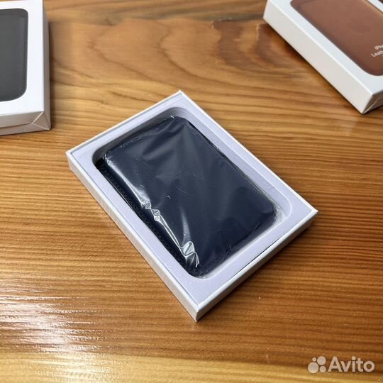 Кардхолдер Apple Leather Wallet бумажник на iPhone