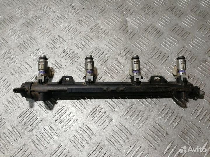 Рейка топливная рампа Skoda Fabia 2007 2015