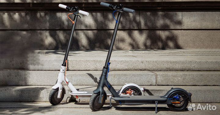 Электросамокат Xiaomi Mi Electric Scooter 3
