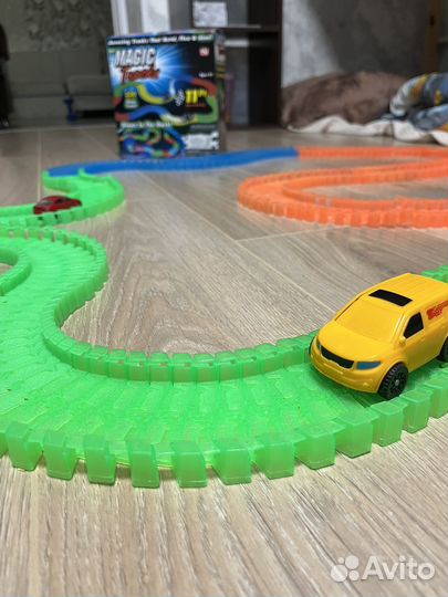 Magic tracks гибкая трасса 577 + 1 машинка