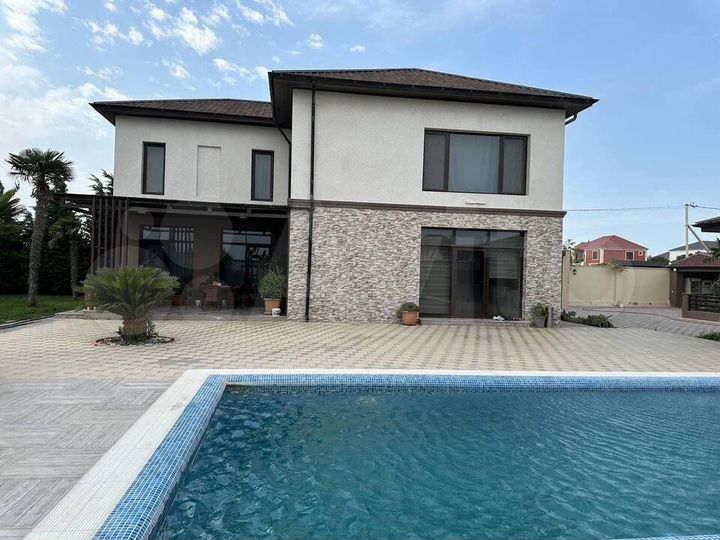 Дом 165 м² на участке 3 сот.