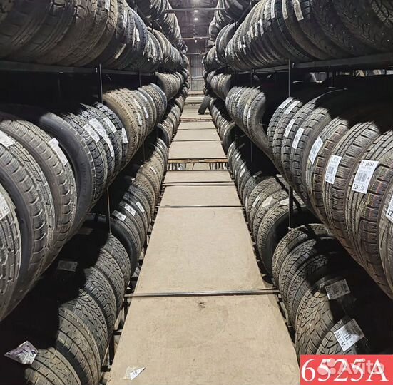 Bridgestone Blizzak DM-V3 215/45 R17 83M