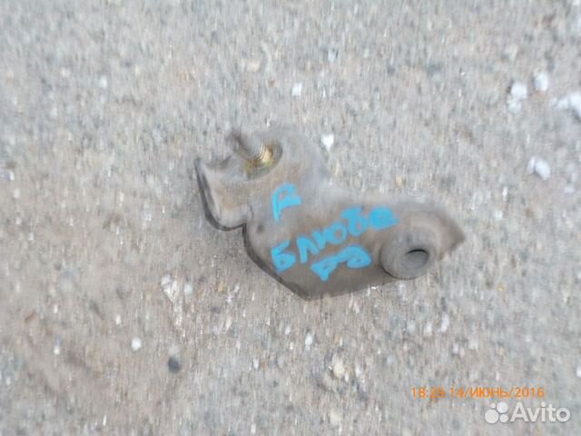 Кронштейн радиатора кондиционера Ниссан Блюберд