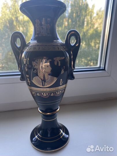 Ваза для цветов в греческом стиле