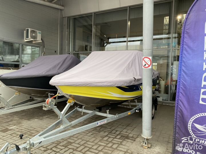 Моторная лодка 