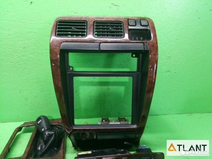 Консоль магнитофона toyota surf