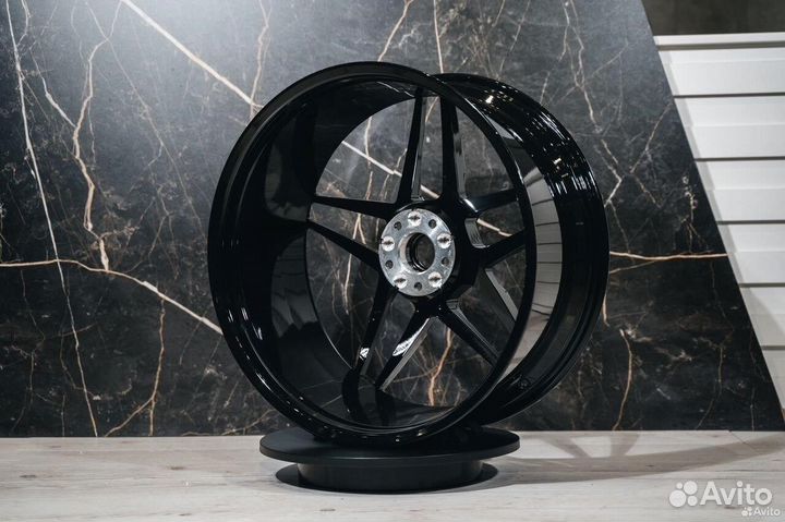 Кованные диски R22 Audi S5