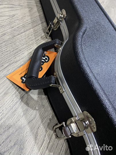 Жесткий кейс для электрогитары (Новый)