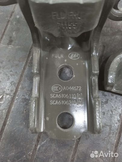 Петли двери передней левой Lifan X70